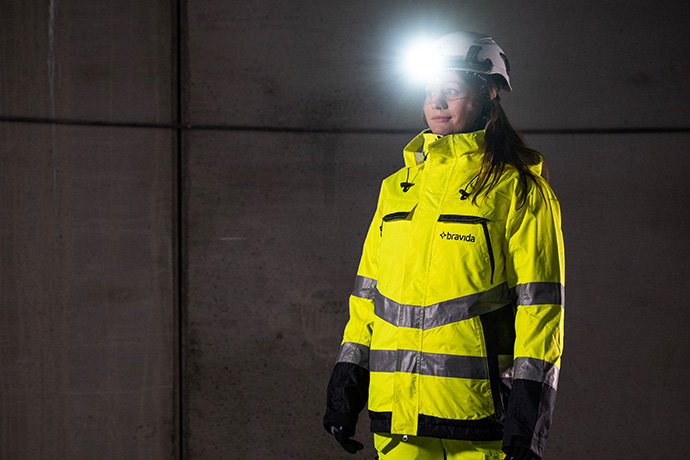 Aurora Olin, Bravida