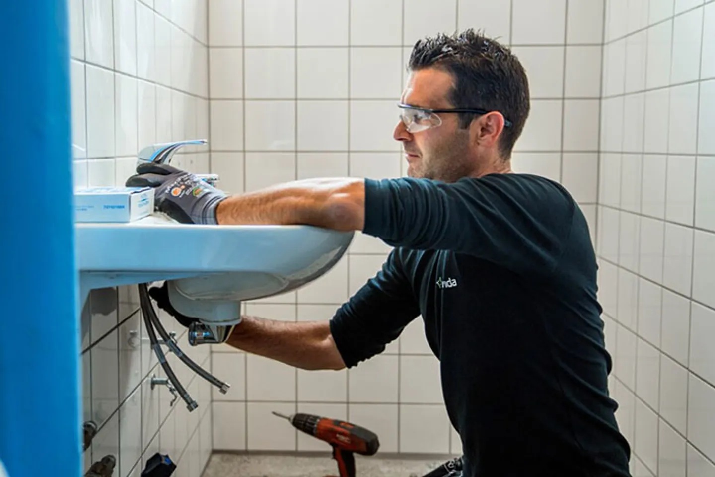 En vs-tekniker under arbete