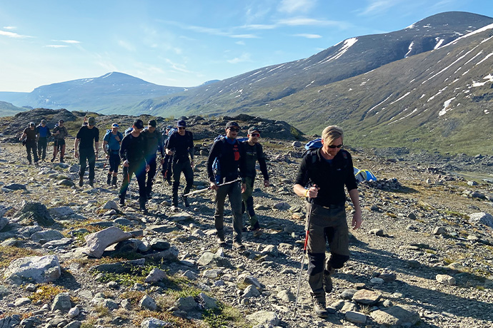 Extreme teambuilding: Bravida Sprinkler Norrlands vandring uppför Kebnekaise