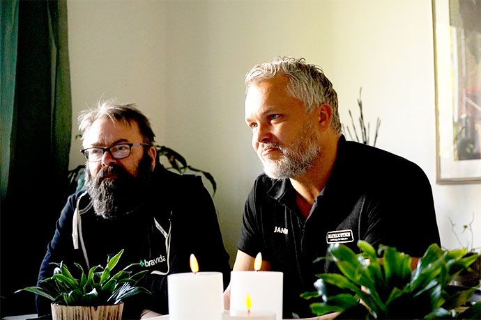 Mats Samuelsson och Janne Kraft från Bravida på Matakuten