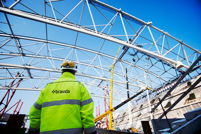 En medarbetare från Bravida vid Friends Arena